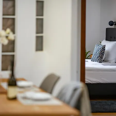 Grossmann Haz Hotel apartamentowy