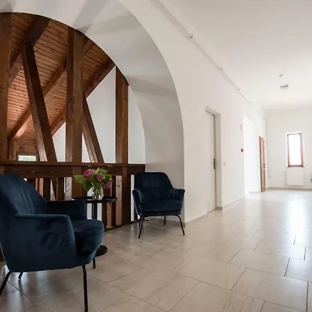 Grossmann Haz Hotel apartamentowy 4*