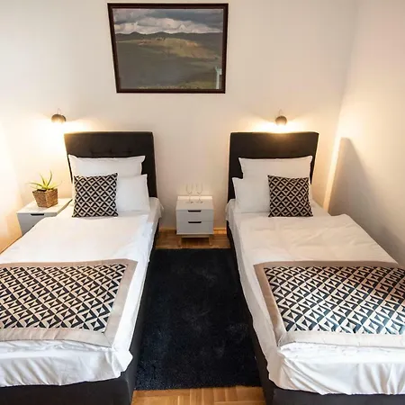 Grossmann Ház Apartmanhotel